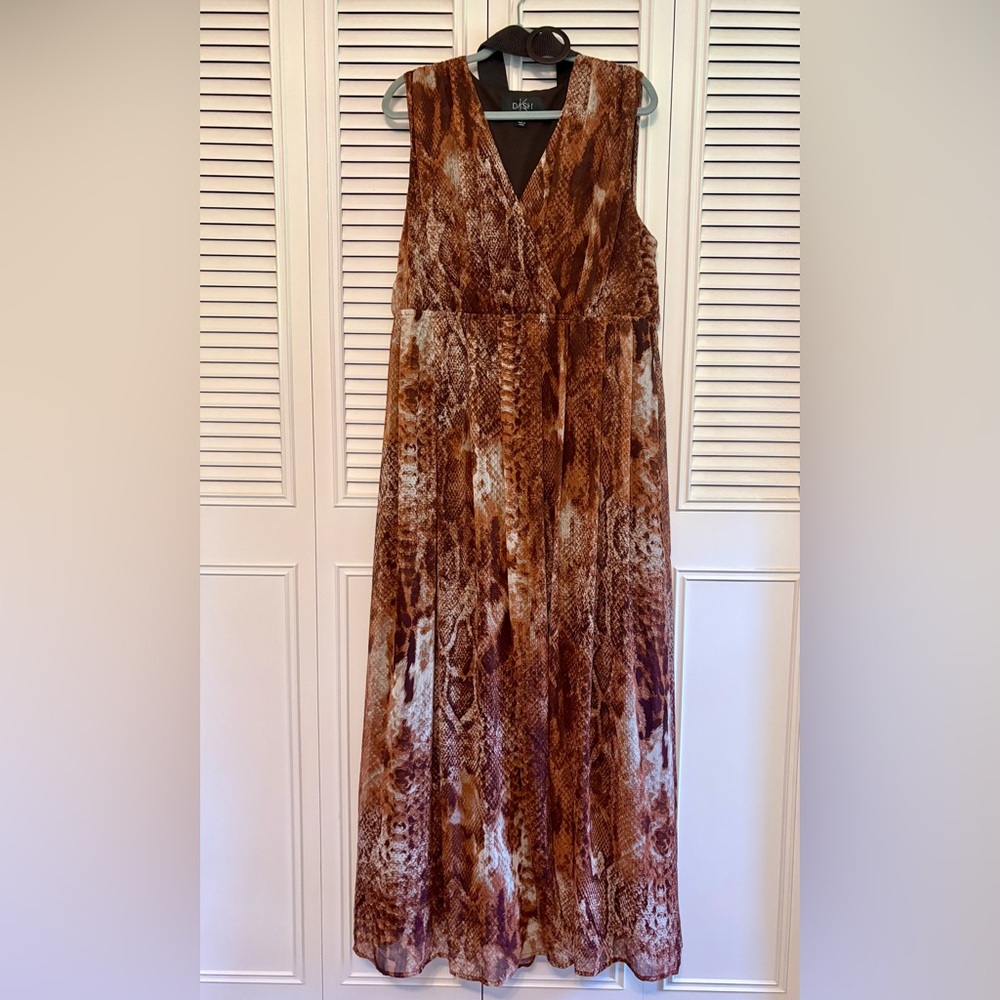 Kardashian Kollection Brown Black Sleeveless V-Neck Maxi Dress